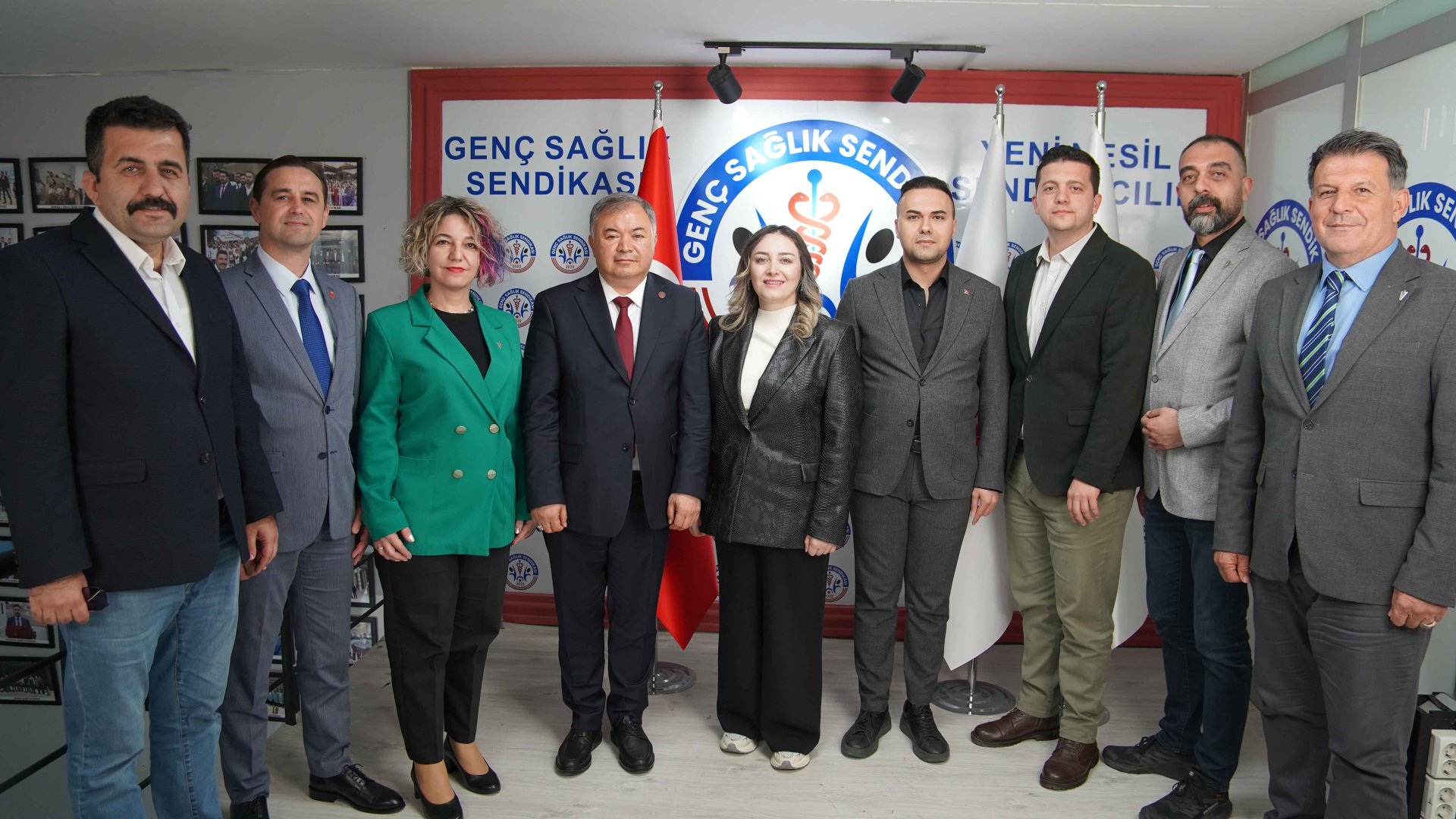 VETERİNER HEKİM-SEN, DEVLET MEMURLARI KONFEDERASYONU’NA KATILDI